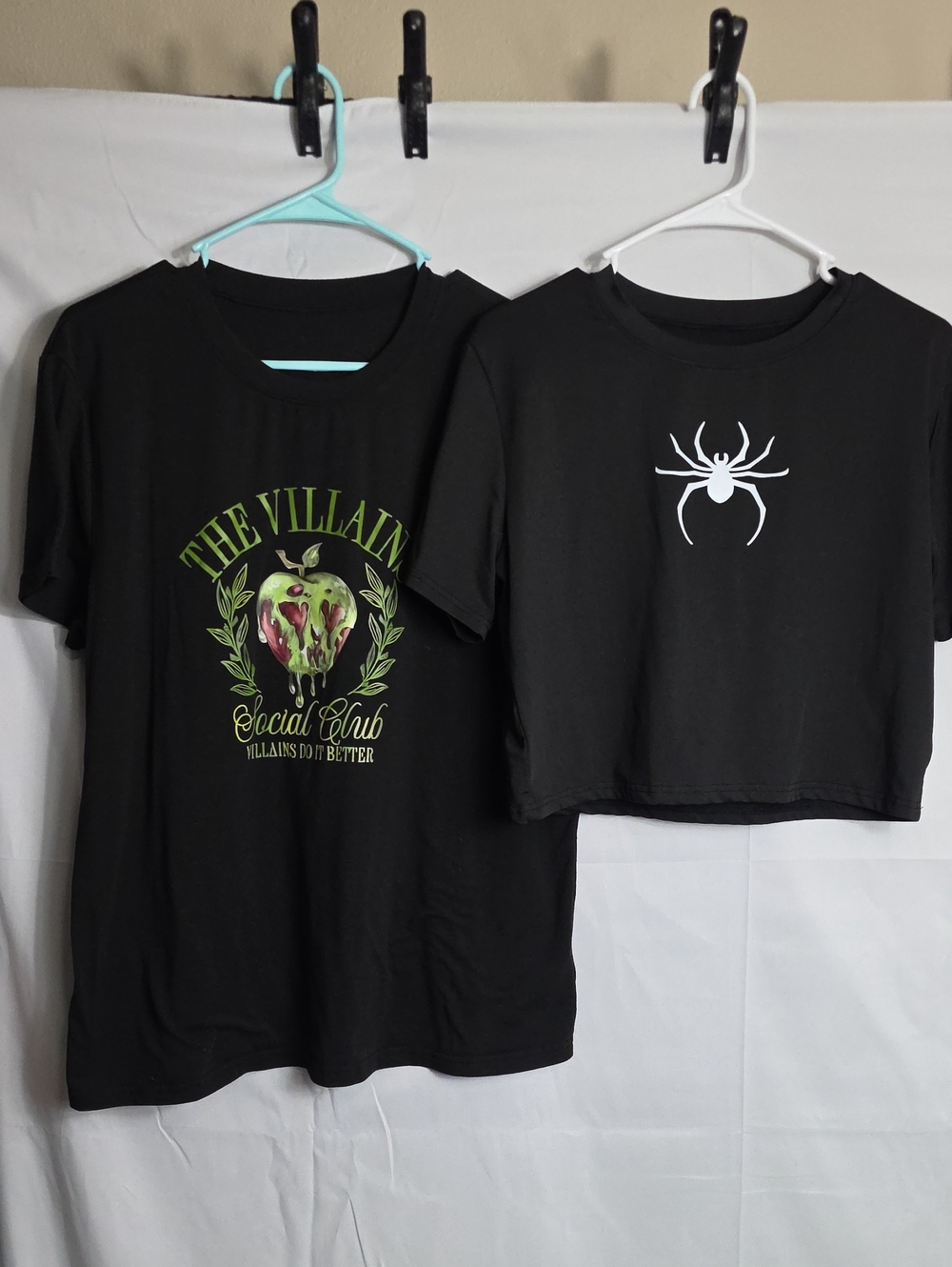 2 Womens XXL Tops Graphic T-Shirt Villain Apple & Spider Designs (W735)